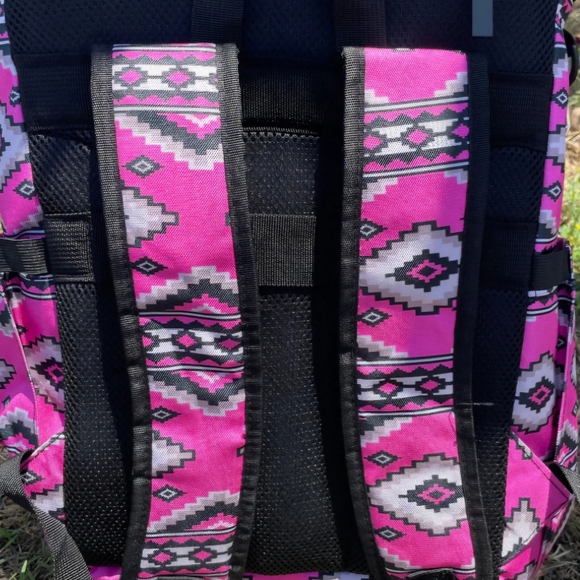 LOVIN' NOT LEAVIN' COOLER BACKPACK - Picture 5 of 5